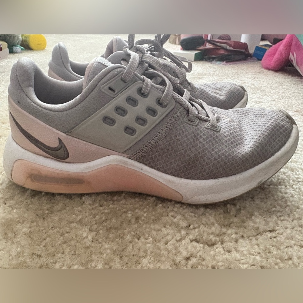 Women’s nike air max bella tr 4 sneakers